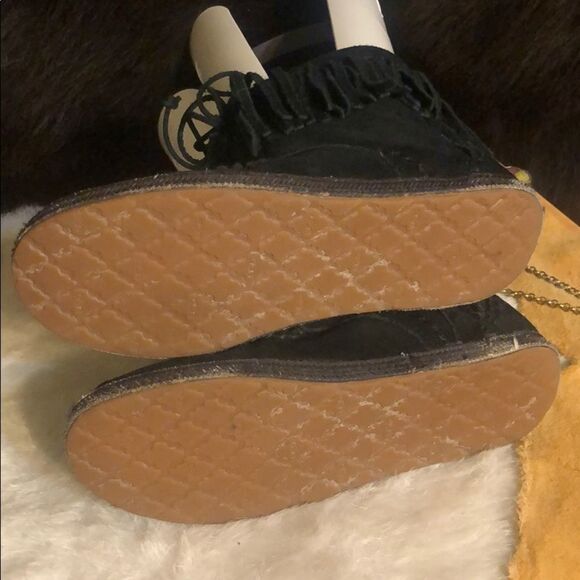 Ugg fringe bootie 2 (2100) - Picture 6 of 7